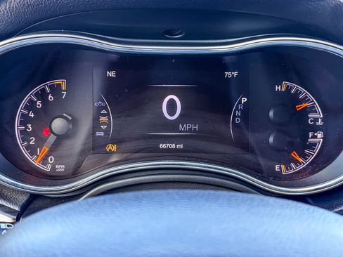 Used 2019 Jeep Grand Cherokee Limited AWD/4WD image 23