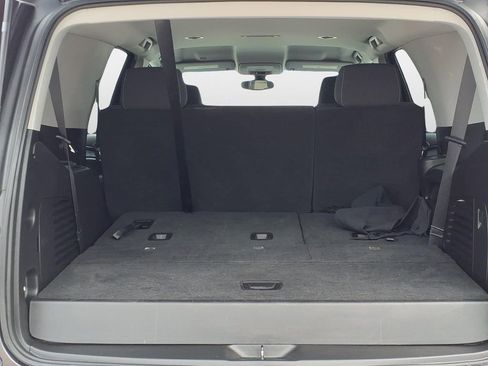Used 2018 Chevrolet Tahoe LS RWD image 10