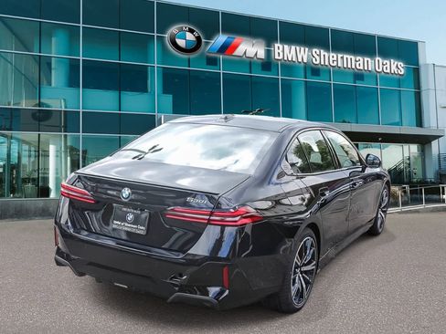 New 2026 BMW 530i w/ M Sport Package RWD image 4