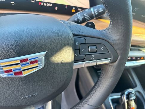 Used 2025 Cadillac XT4 Sport image 18