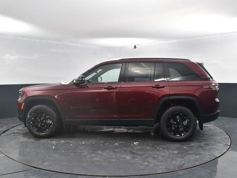 New 2025 Jeep Grand Cherokee Altitude w/ Trailer Tow Package image 5