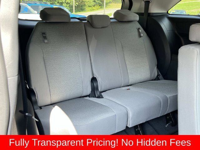 Used 2026 Toyota Sienna LE FWD image 19