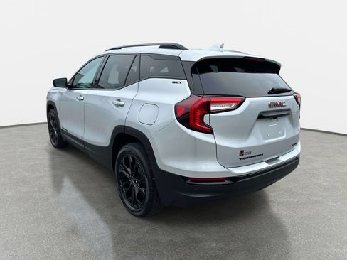 Used 2022 GMC Terrain SLT w/ Infotainment Package II AWD/4WD image 5