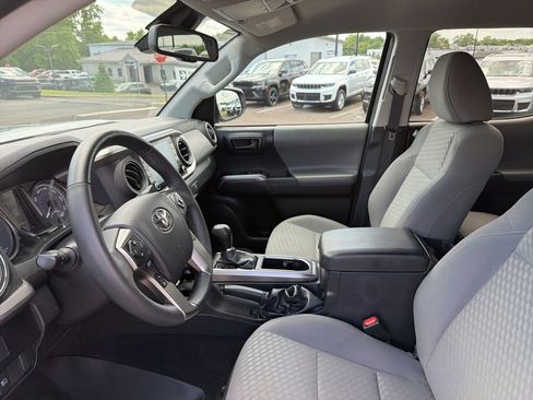 Used 2023 Toyota Tacoma SR5 RWD image 6