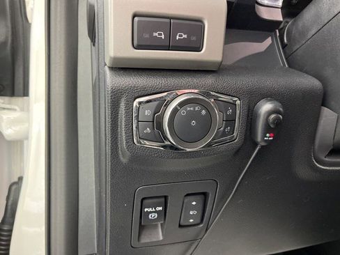 Used 2020 Ford F150 Lariat w/ Equipment Group 502A Luxury AWD/4WD image 27