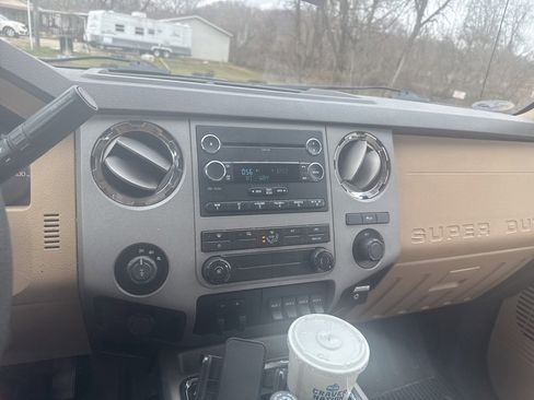 Used 2014 Ford F250 XLT w/ XLT Value Package image 5