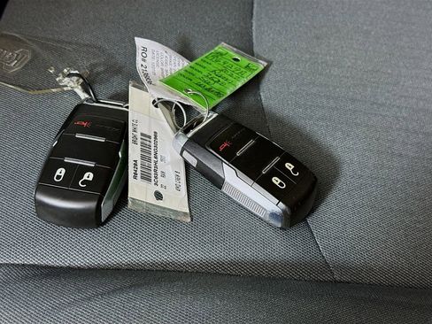 Used 2022 RAM 3500 Big Horn image 33