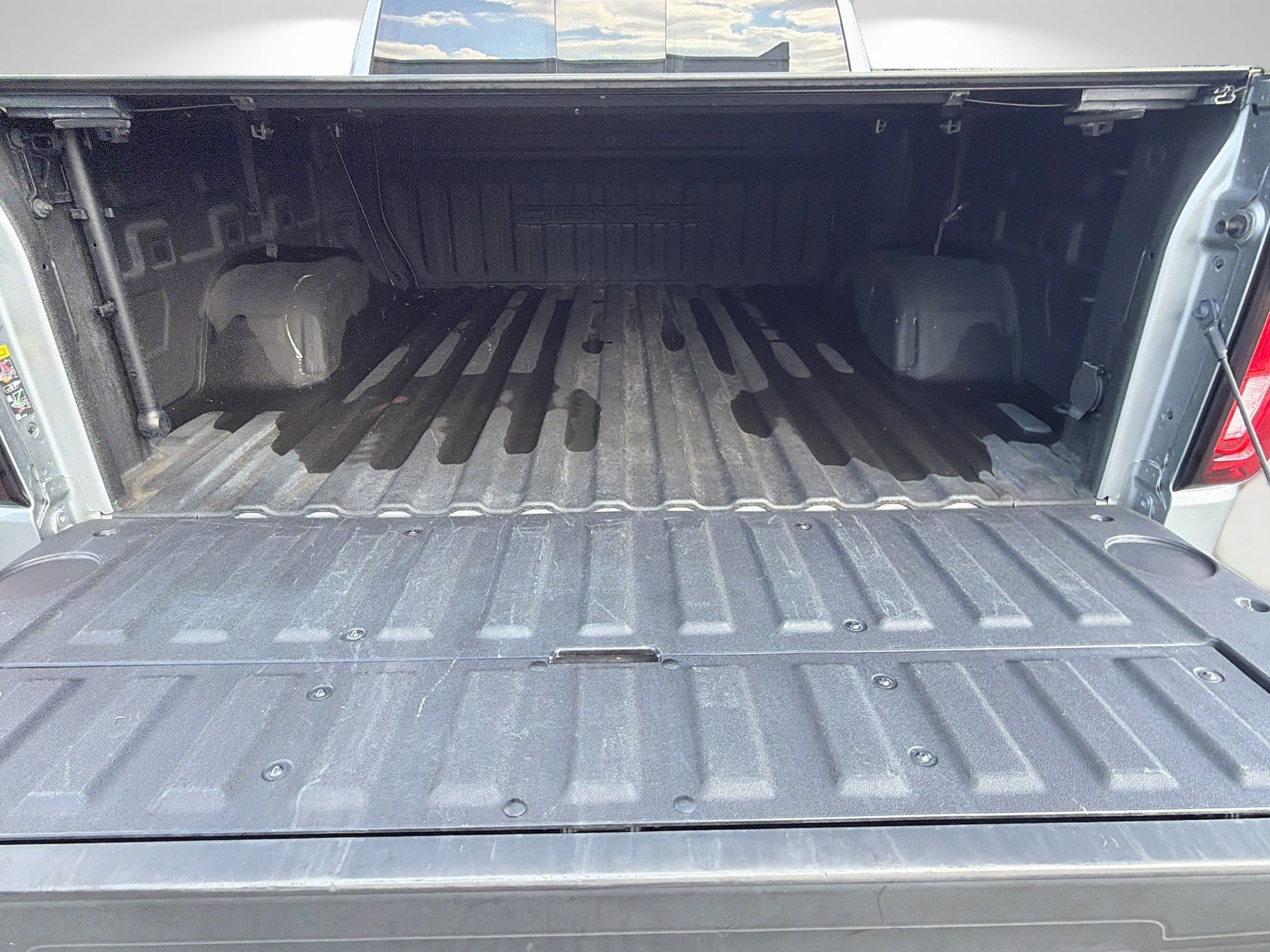 Used 2023 GMC Sierra 1500 Denali AWD/4WD image 12
