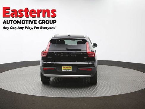 Used 2024 Volvo XC40 B5 Core AWD/4WD image 38