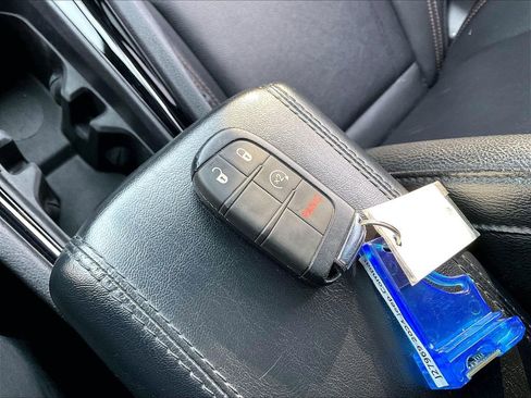 Used 2024 Jeep Compass Limited image 27