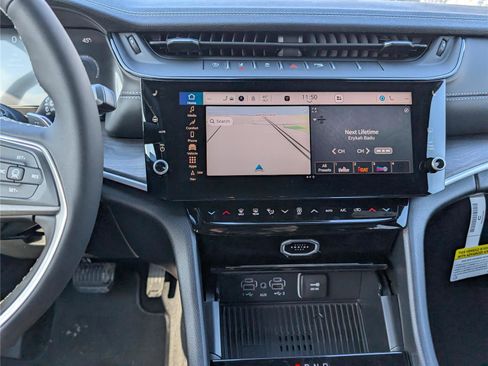 New 2026 Jeep Grand Cherokee Altitude AWD/4WD image 15