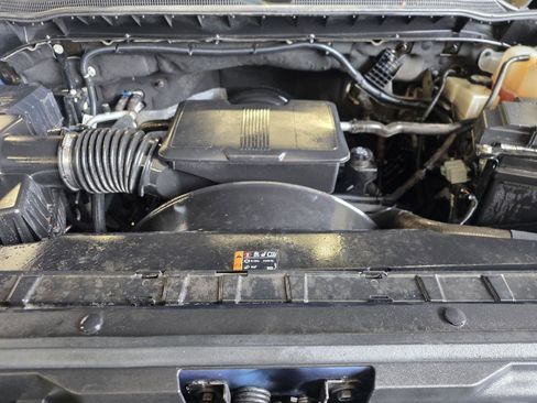 Used 2020 Chevrolet Silverado 2500 Custom w/ Custom Convenience Package image 16