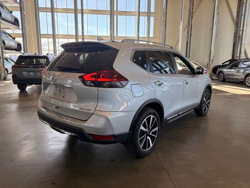 Used 2019 Nissan Rogue SL w/ Premium Package AWD/4WD image 3
