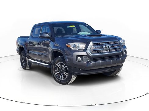 Used 2016 Toyota Tacoma TRD Sport image 1