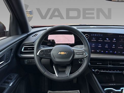 New 2026 Chevrolet Traverse LT image 11