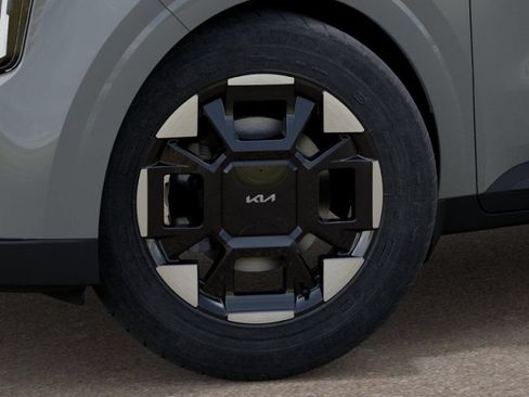 New 2027 Kia Carnival EX FWD image 9