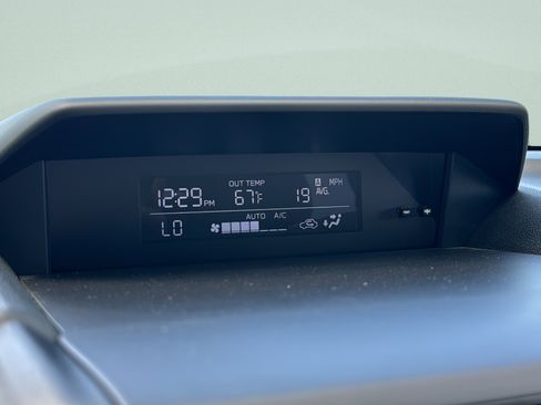 Certified 2022 Subaru Crosstrek 2.0i Premium w/ Popular Package #2 image 15