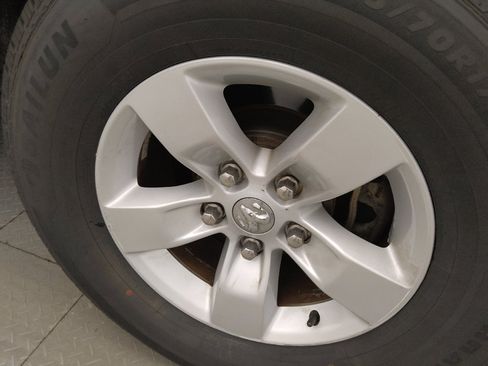 Used 2016 RAM 1500 Classic SLT RWD image 31
