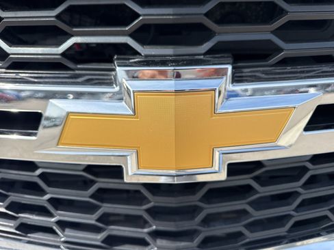 Used 2019 Chevrolet Suburban LT AWD/4WD image 13