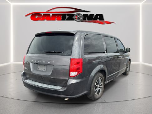 Used 2018 Dodge Grand Caravan SE FWD image 6