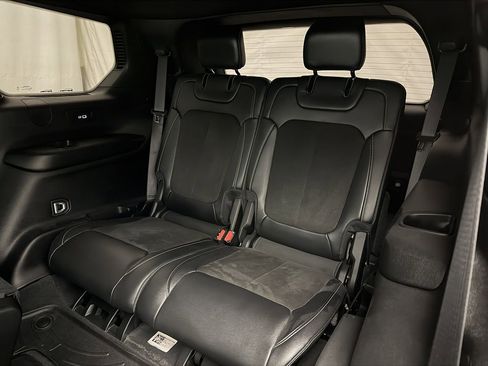 Used 2022 Jeep Grand Cherokee L Laredo image 34