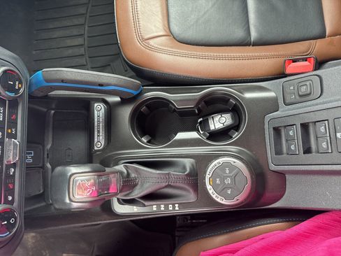 Used 2022 Ford Bronco Outer Banks image 24