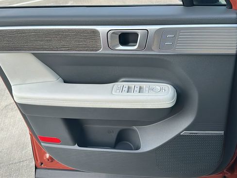 Used 2024 Hyundai Santa Fe Calligraphy FWD image 19
