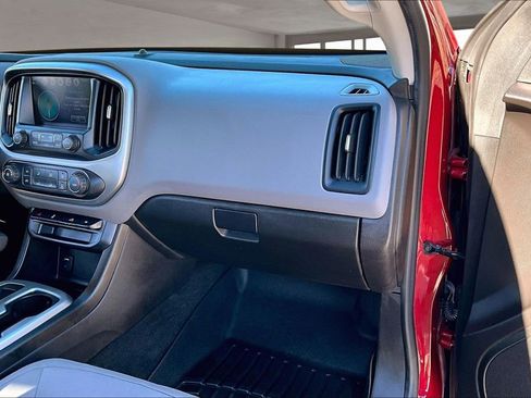 Used 2018 Chevrolet Colorado LT w/ LT Convenience Package image 27