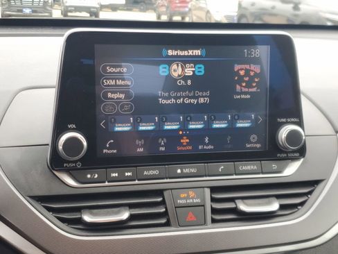 Used 2024 Nissan Altima 2.5 SR FWD image 25