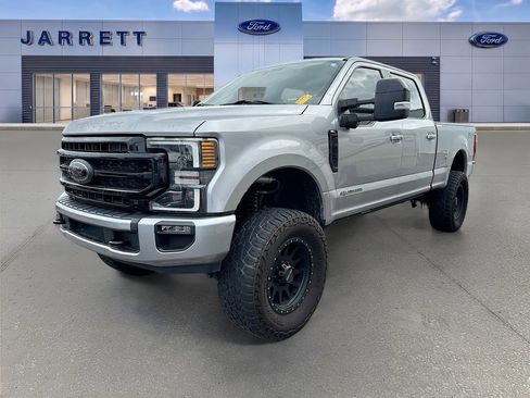 Used 2022 Ford F250 Lariat w/ Black Appearance Package AWD/4WD image 3