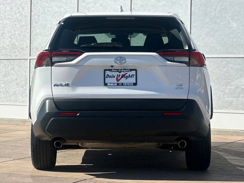 Used 2024 Toyota RAV4 LE AWD/4WD image 5