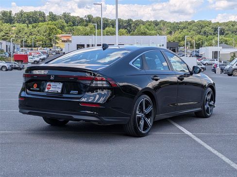Certified 2025 Honda Accord Sport image 5