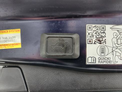 Used 2021 Toyota RAV4 Limited AWD/4WD image 30
