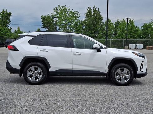 Used 2024 Toyota RAV4 XLE w/ Convenience Package AWD/4WD image 10