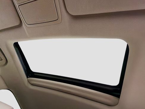 Used 2020 Honda CR-V Touring image 25