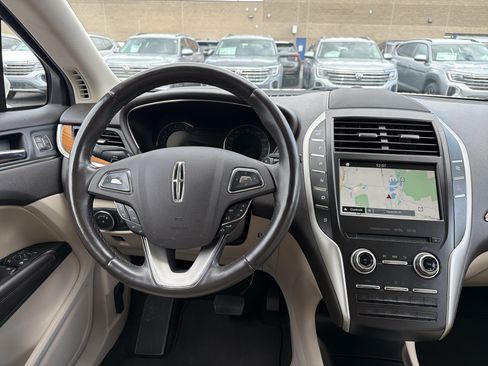 Used 2019 Lincoln MKC Select w/ Select Plus Package AWD/4WD image 10