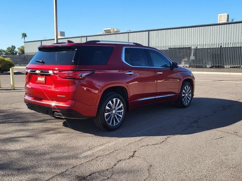 Used 2023 Chevrolet Traverse Premier FWD image 10
