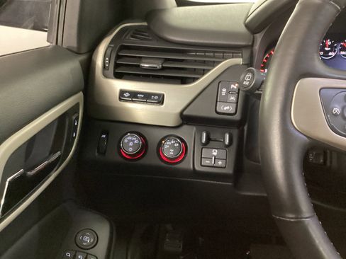 Used 2016 GMC Yukon Denali w/ Open Road Package image 23