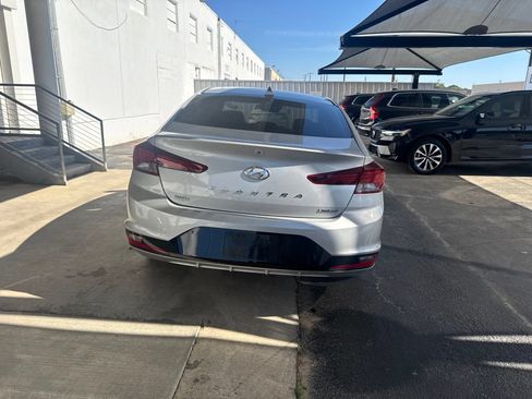 Used 2020 Hyundai Elantra Limited w/ Ultimate Package 03 FWD image 6
