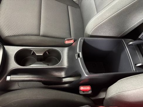 Used 2023 Kia Soul LX w/ LX Technology Package FWD image 32