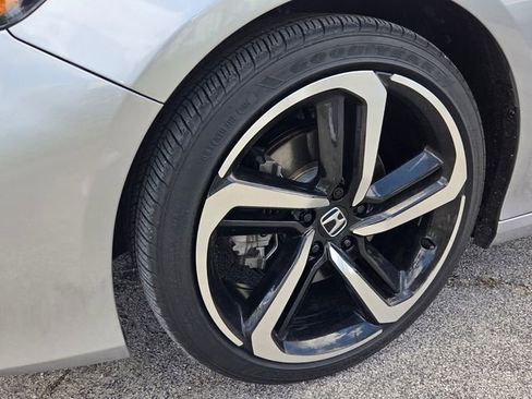 Used 2022 Honda Accord Sport image 9