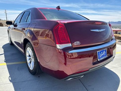 Used 2016 Chrysler 300 Limited w/ Driver Convenience Group image 3