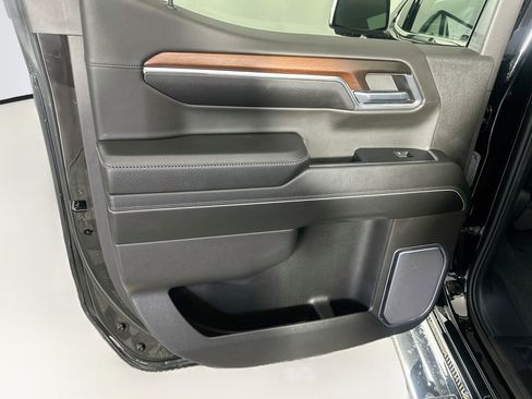 Used 2024 GMC Sierra 1500 Denali w/ Technology Package AWD/4WD image 26