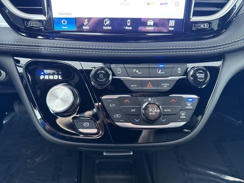 New 2026 Chrysler Pacifica Select w/ S Appearance Package AWD/4WD image 25