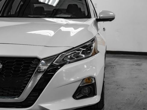 Used 2020 Nissan Altima 2.0 Platinum image 42