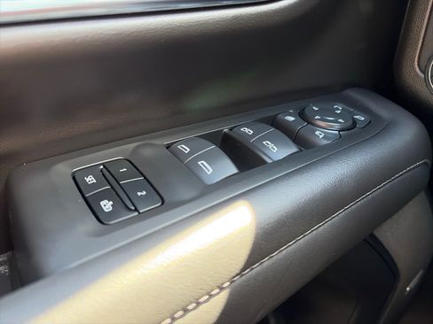 Used 2024 Chevrolet Suburban Z71 w/ Off-Road Capability Package AWD/4WD image 29