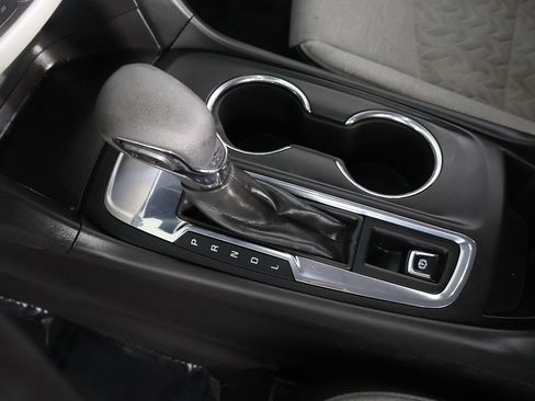 Used 2023 Chevrolet Equinox LS w/ LS Convenience Package FWD image 40