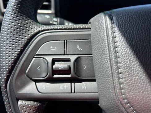 Used 2024 Toyota Tacoma SR5 AWD/4WD image 23