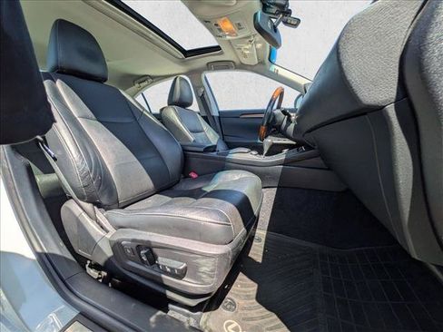 Used 2014 Lexus ES 300h w/ Luxury Package w/Bamboo Trim FWD image 21
