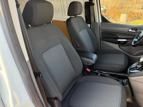 Used 2021 Ford Transit Connect XLT image 19